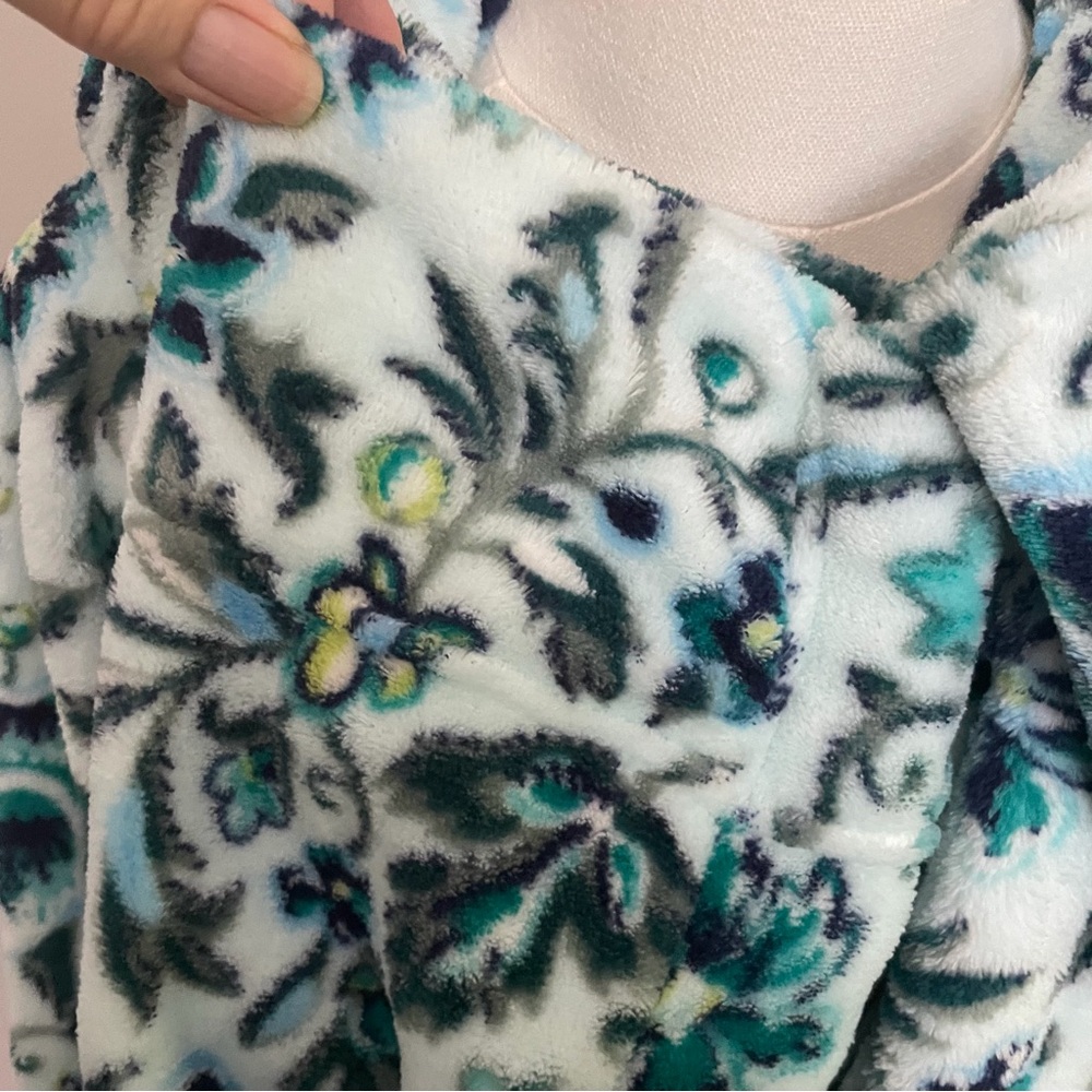 Vera Bradley Robe Hooded Plush Cozy Thick Pockets Belted Blue Green Cloud Vine - Picture 4 of 14